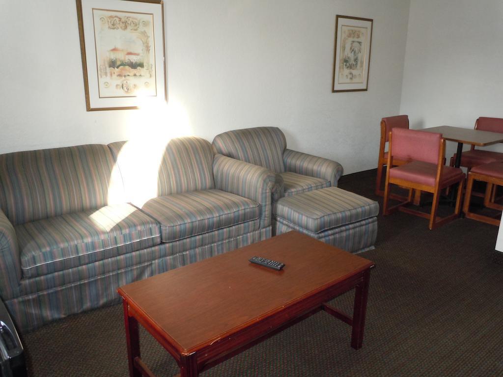 Travelodge By Wyndham Grand Rapids North Walker Kültér fotó