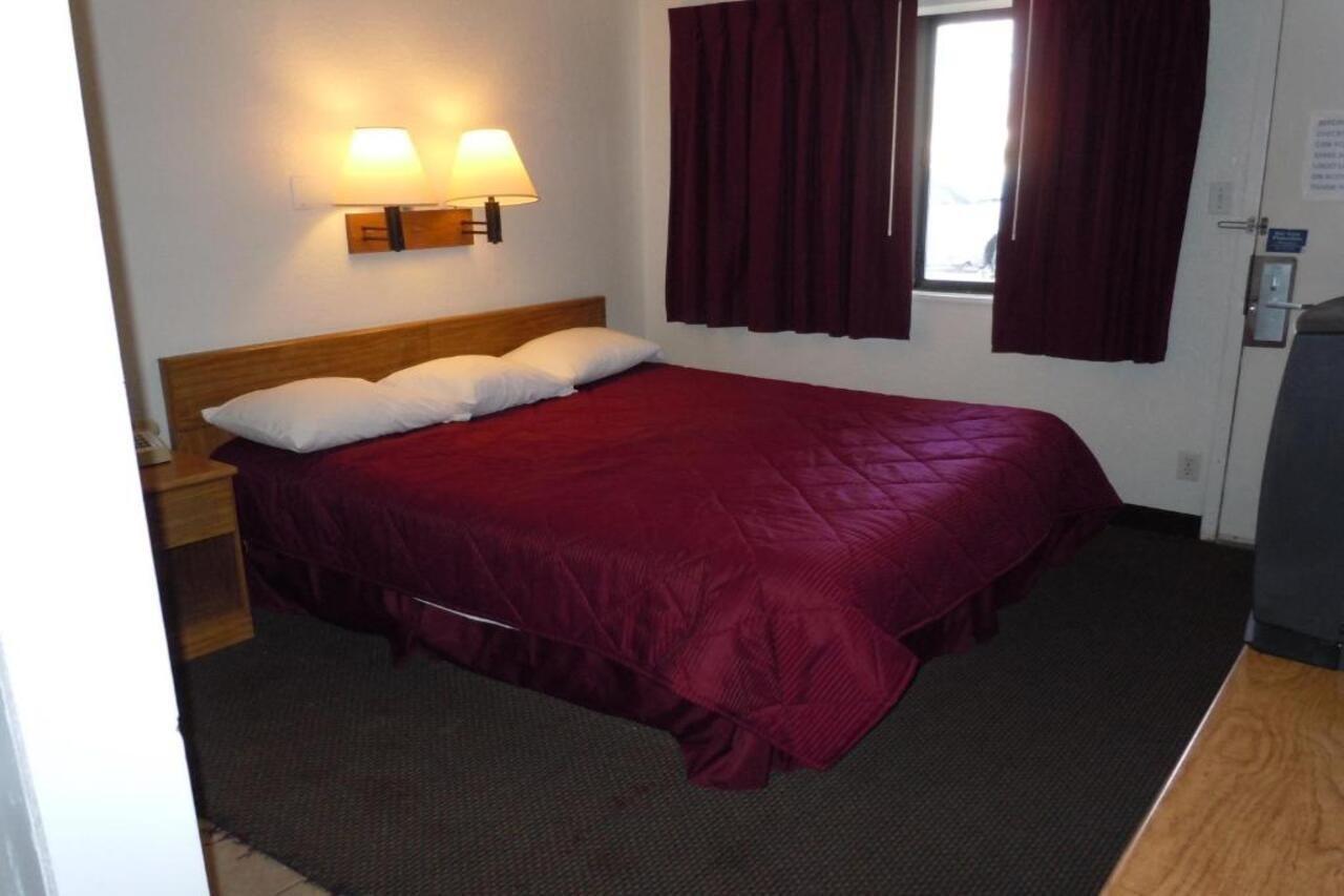 Travelodge By Wyndham Grand Rapids North Walker Kültér fotó